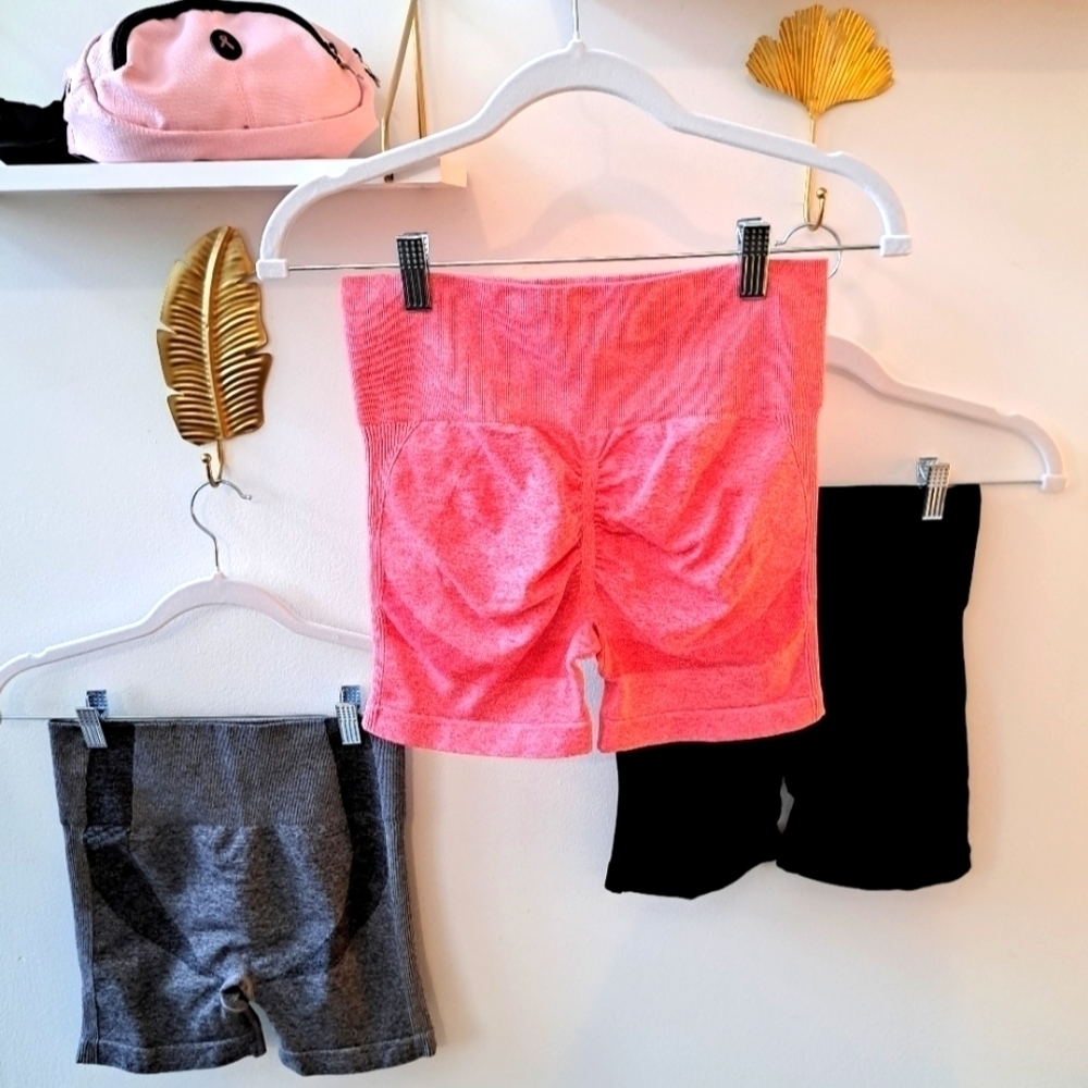 *SOLD* NWOT Women's Shorts, Butt Lifting, Fitted, Weightlifting, Yoga, Running - Picture 7 of 8
